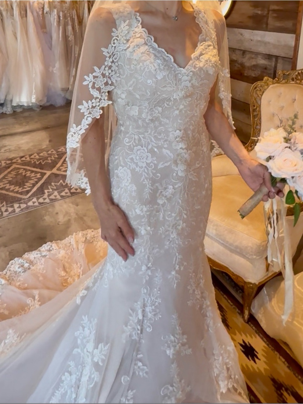 DaVinci Lace Wedding Dress in Ivory